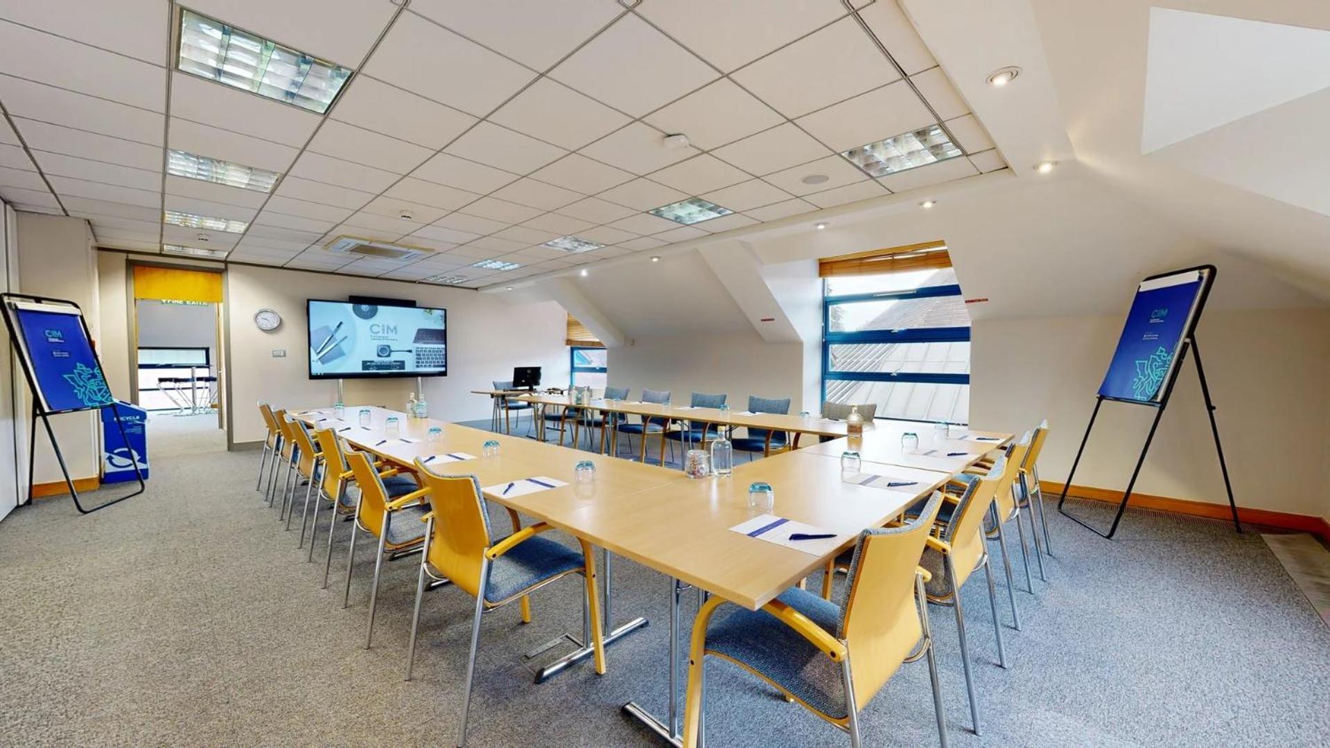 Cim Business Centre 3*