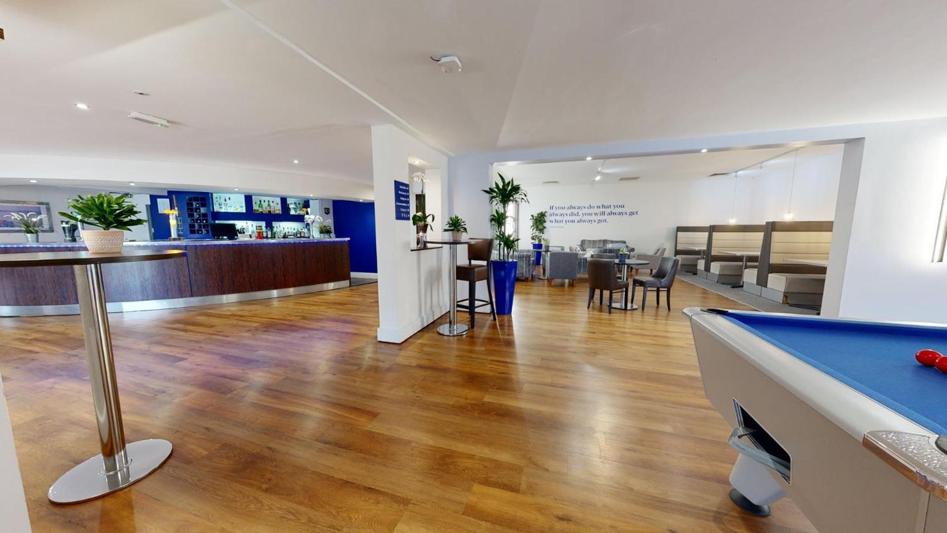 Hotel Cim Business Centre